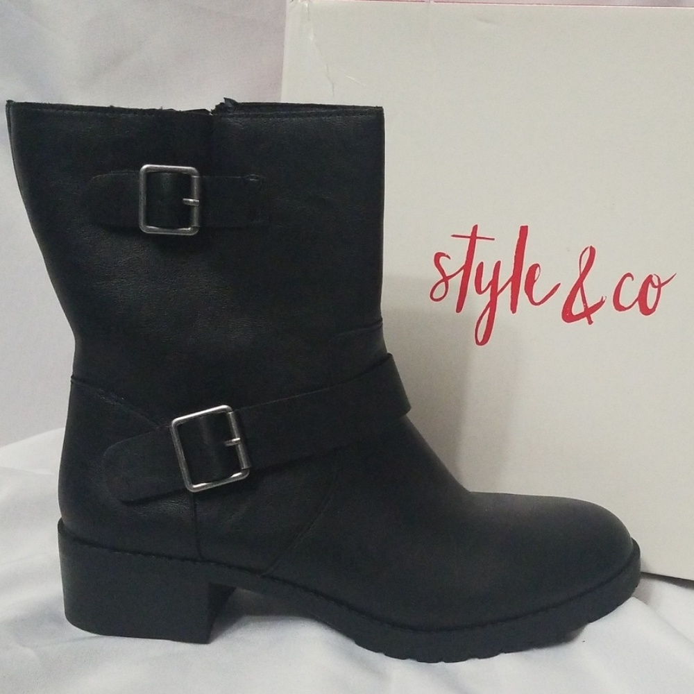 NWT Black Bootie